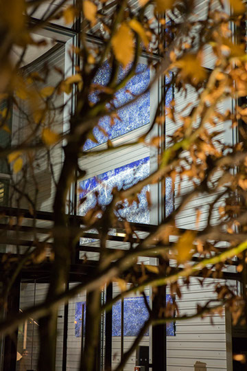 Ulrich Reimkasten, Eröffnung der Bildinstallation Blaue Sonnen im Fraunhofer-Institut CSP Halle